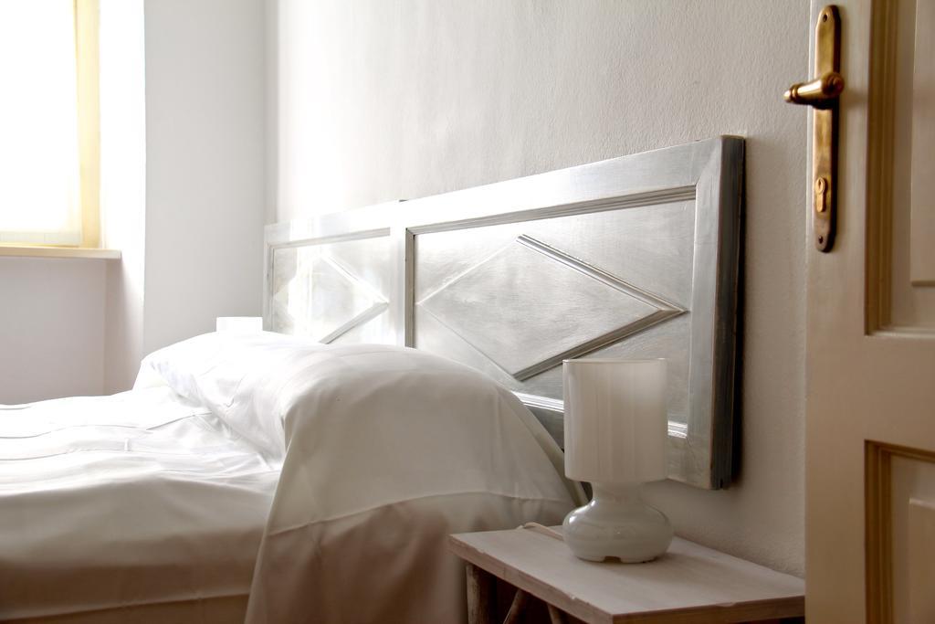 Albergo Bologna 바레세 객실 사진