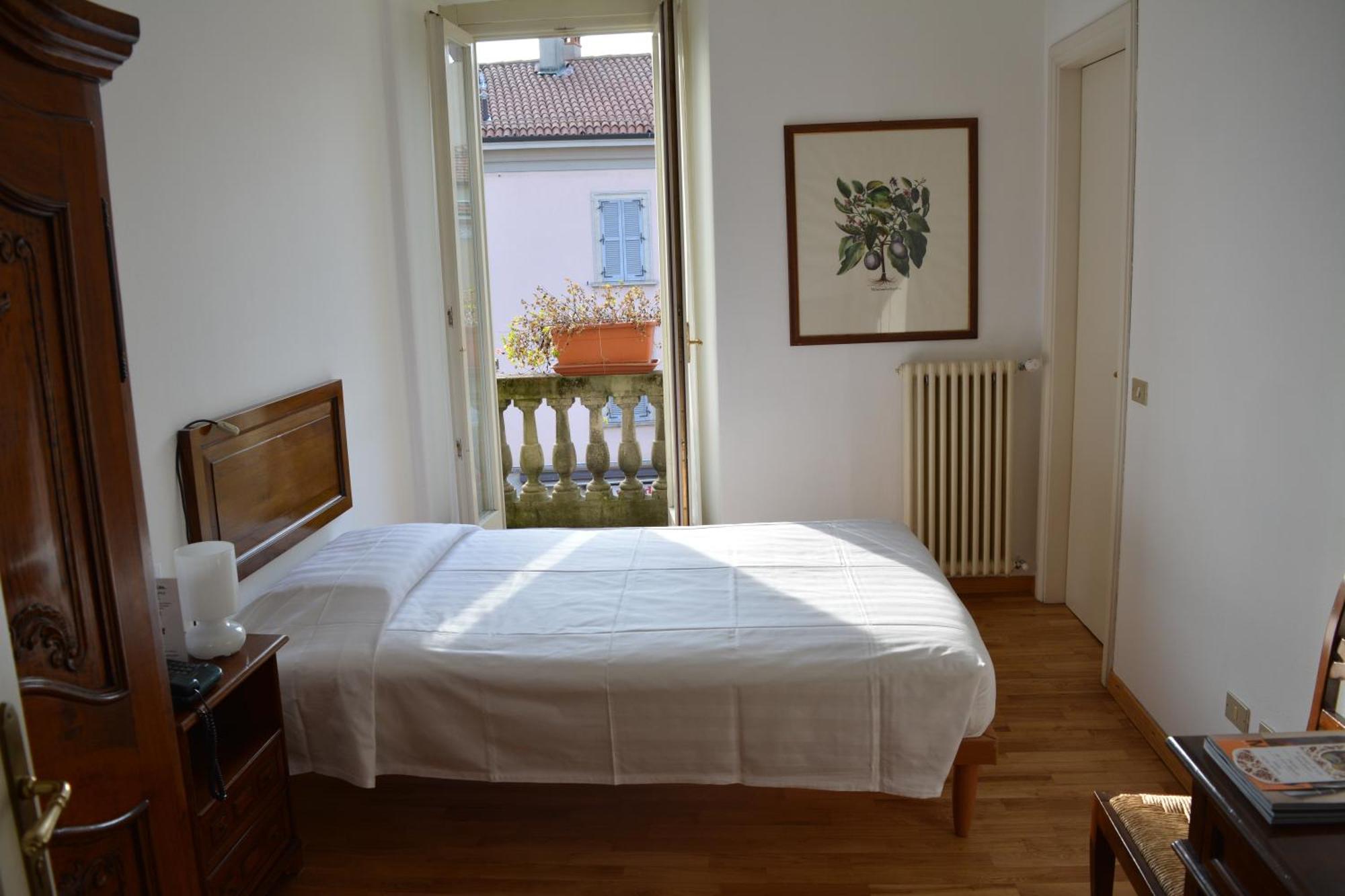 Albergo Bologna 바레세 객실 사진
