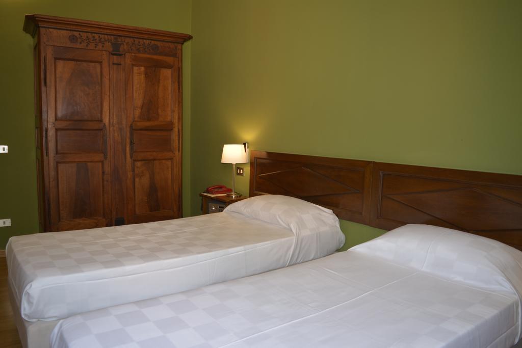 Albergo Bologna 바레세 외부 사진